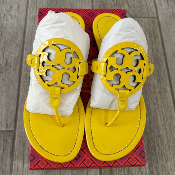 🐝Authentic Tory Burch Miller Sandals & Box Sz10 Patent Yellow💛 - Picture 1 of 6